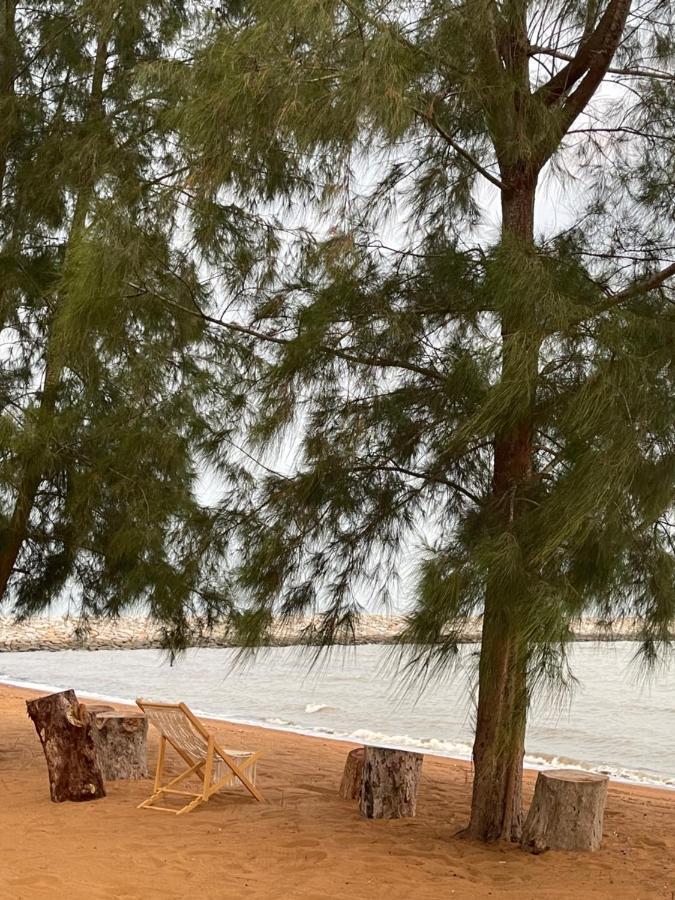 Beach N Breeze Glamping Malacca Exterior photo