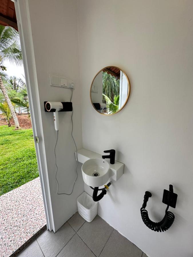 Beach N Breeze Glamping Malacca Exterior photo