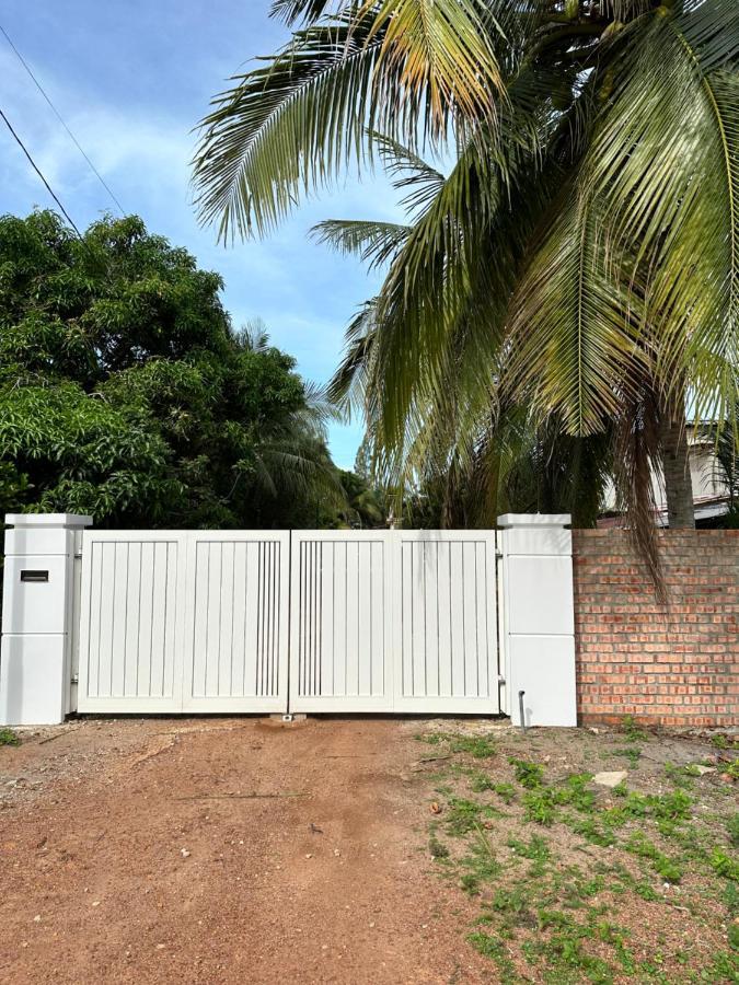 Beach N Breeze Glamping Malacca Exterior photo
