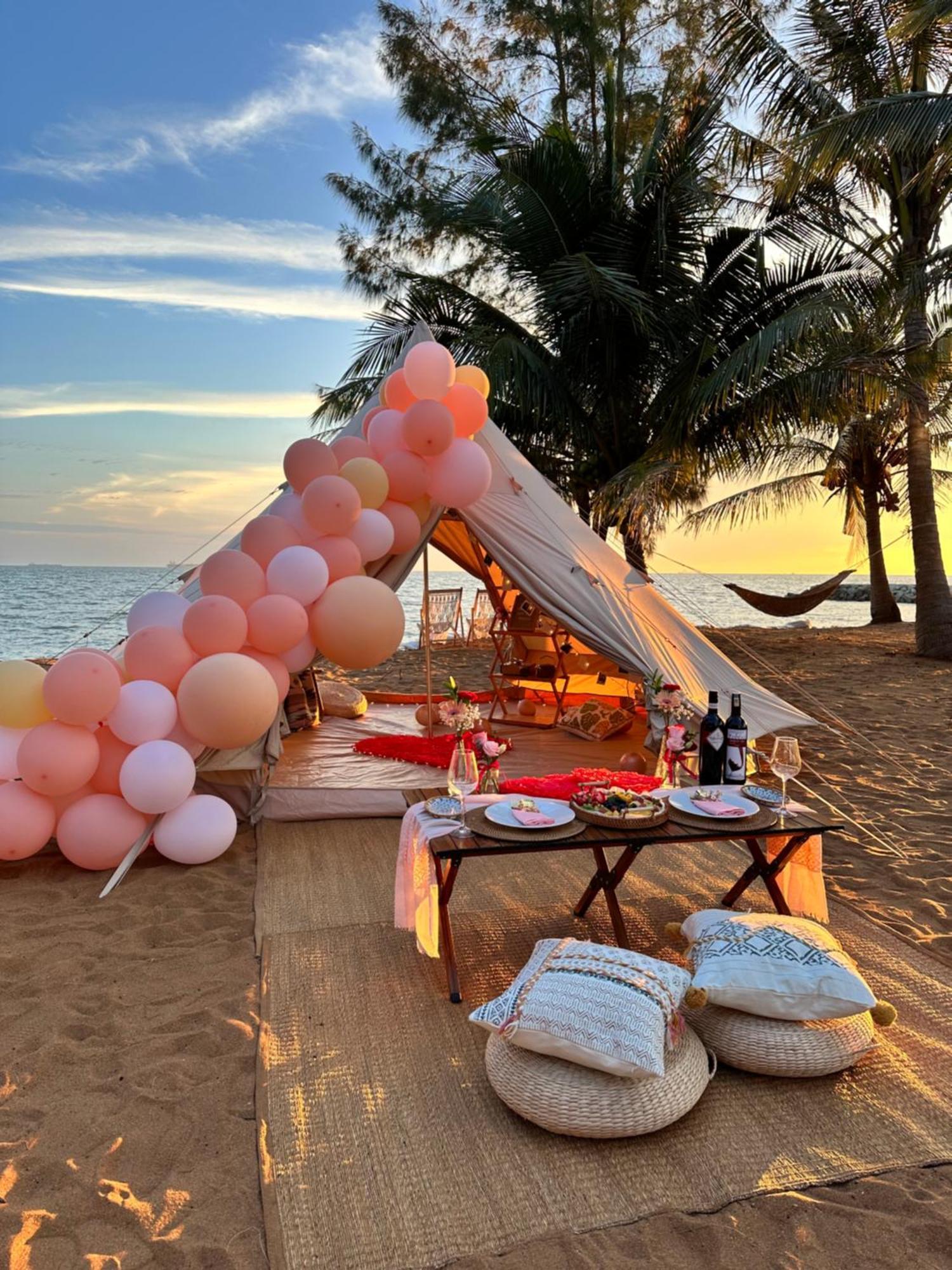 Beach N Breeze Glamping Malacca Exterior photo